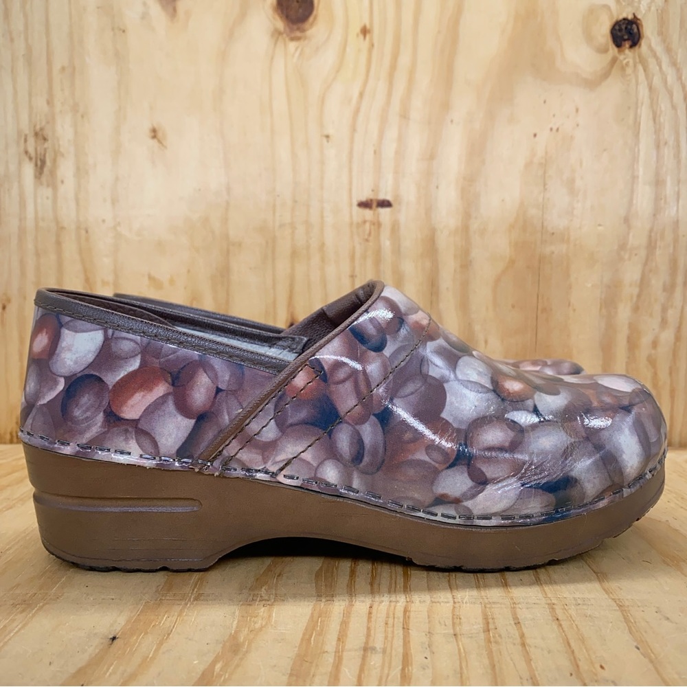 Sanita Danish Clogs The Original Clogs Sz 39 US 8 Multicolor Bubble Print Shoes